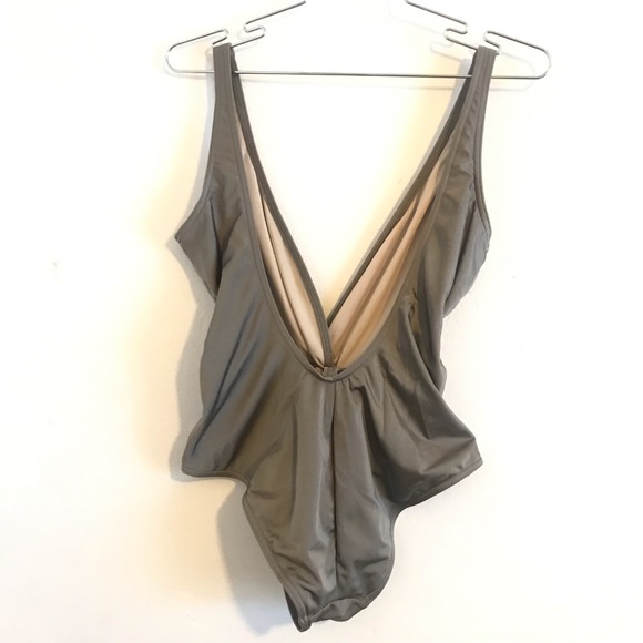 Victoria’s Secret one piece bathing suit size S - Picture 4 of 4